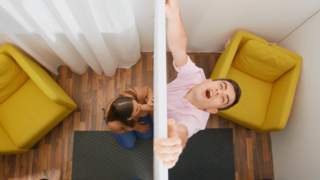 Тайли Вуд ебётся в примерочной с парнем